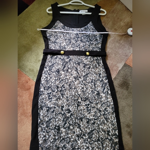 Liz Claiborne size 8 - Picture 1 of 5